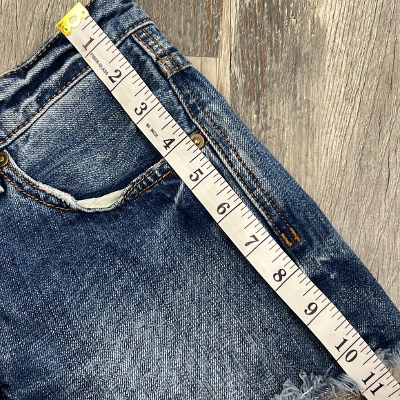 Free People blue Jean shorts size W27 5 button Denim cut off FP 11” rise - Picture 10 of 11